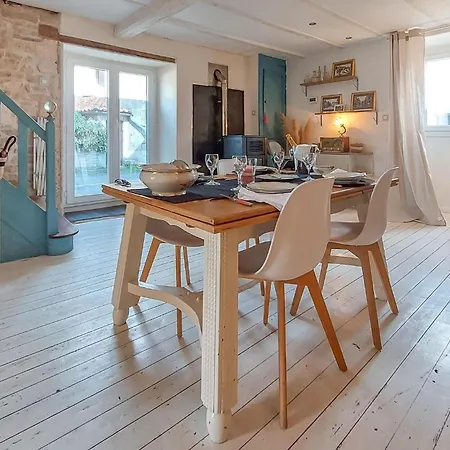 Holiday home Charmante Maison Au Calme *